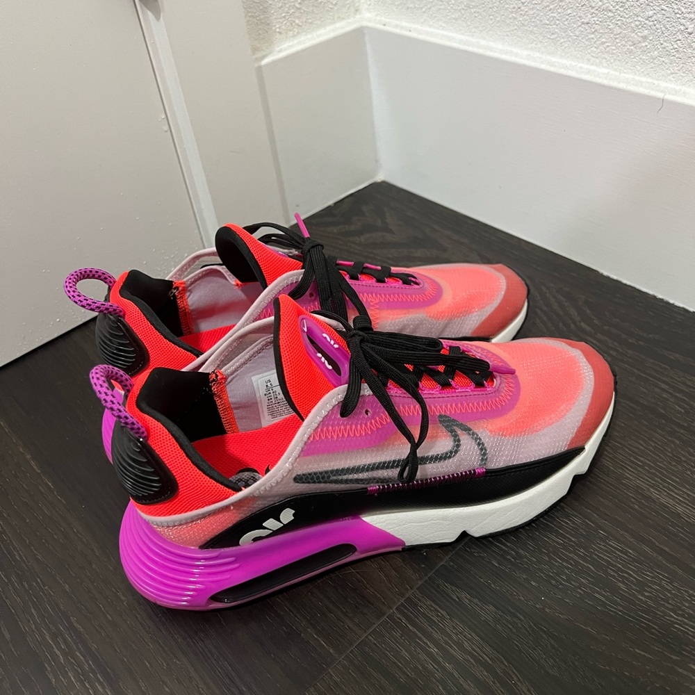 NIKE AIR 2090